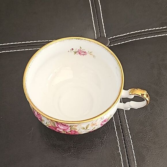 Vintage Elizabethan Bone China Queens Rose Cup & Saucer - Picture 5 of 9